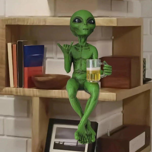 The Alien Party Guest – Drinking Alien Statue
